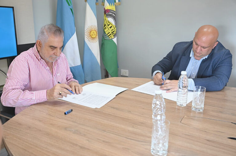 El intendente Jofré firmó un convenio con ortopedia por importantes beneficios para los trabajadores municipales