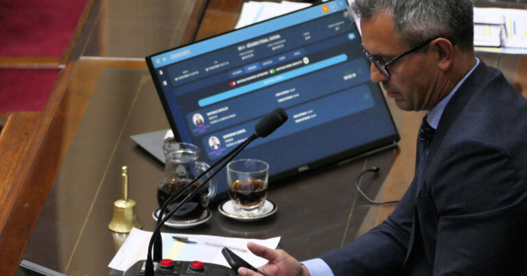 Se tensa la negociación por la reforma laboral: la oposición presiona al Gobierno por los cambios en las licencias por enfermedad