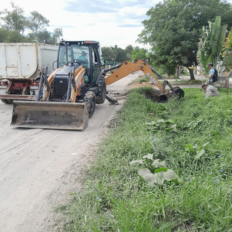 La Municipalidad trabajó en varios sectores de la ciudad con el mantenimiento de calles y limpieza integral