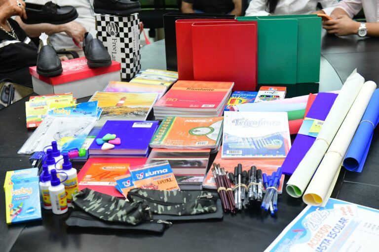 Esta semana se formalizará el acuerdo de una canasta escolar provincial, con 33 artículos