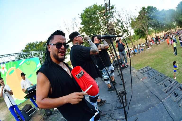 COMO EN TODA LA TEMPORADA DE VERANO NO FALTO EL SHOW DE LOS DOMINGOS