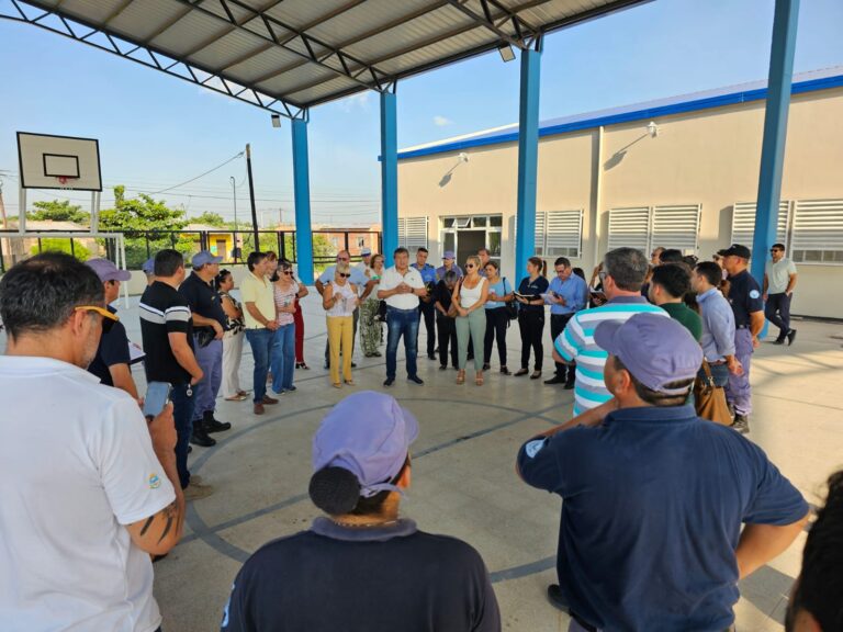 Vuelta a clases: Araoz anticipó que el Gobernador inaugurará tres establecimientos educativos en el barrio Salvador Gurrieri