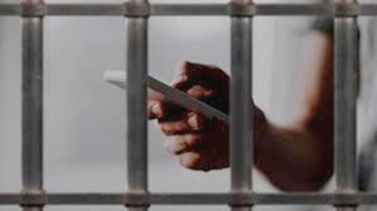 La insólita respuesta de la Justicia al pedido de un fiscal para prohibir el uso de celulares en las cárceles