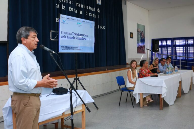 Formosa impulsa la transformación de la escuela secundaria: Se realizó el Primer Encuentro de la Red de Escuelas Innovadoras