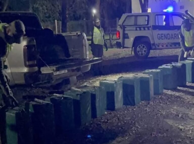 Gendarmería incautó en Santa Fe 456 kilos de cocaína de una camioneta procedente de Formosa