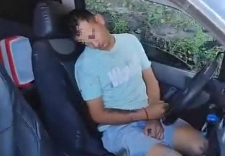 Pudo ser tragedia: el conductor del auto que terminó en el zanjón tenía 2,50 de alcoholemia