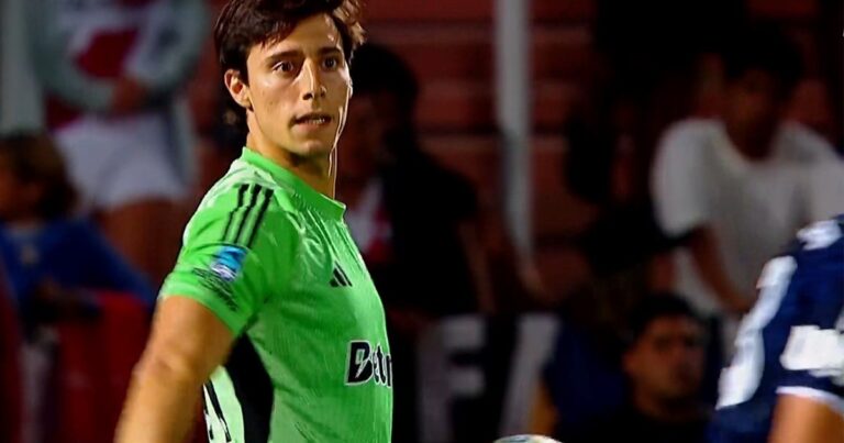 Beltrán en modo Armani: dos tapadones para salvar a River vs. Independiente Rivadavia