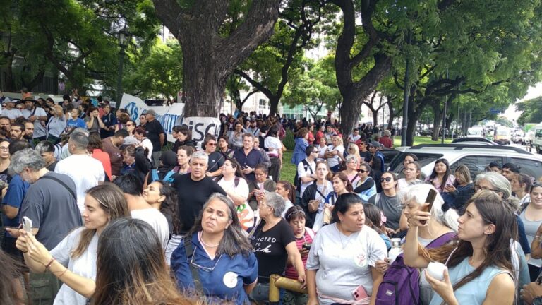 Emergencia en Discapacidad: cese de actividades y movilización al Ministerio de Salud