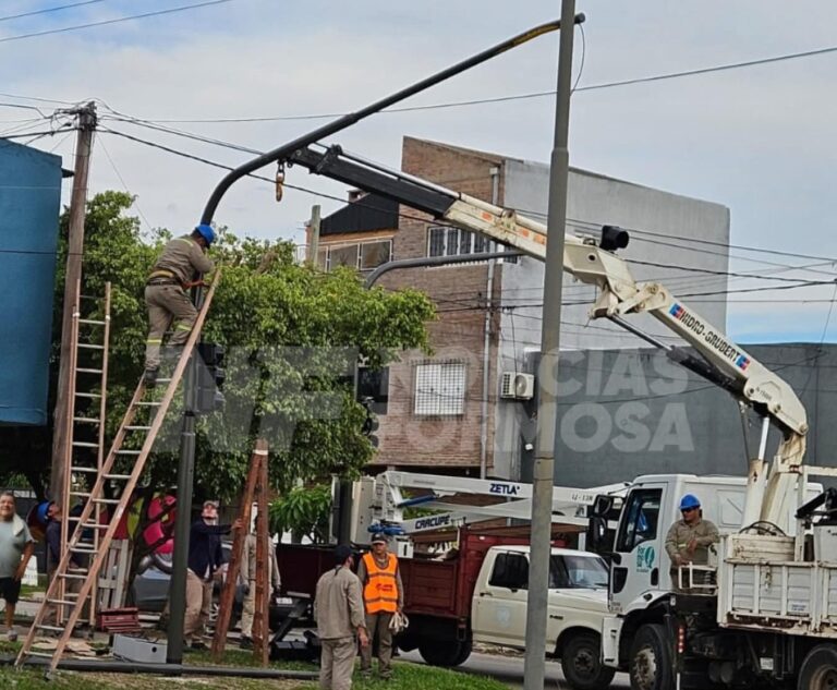 Instalaron un semáforo en peligrosa esquina de la ciudad de Formosa