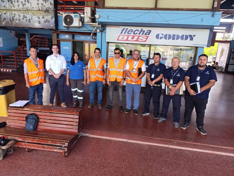 Refuerzo a la seguridad vial y laboral: Multitudinario operativo de control en la Terminal de Formosa