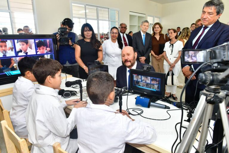 Ramírez Méndez: El streaming apunta a que nuestros alumnos puedan desempeñarse con soltura y ejerciten la oralidad