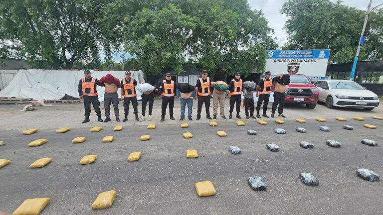 Tucumán: descubrieron másde 200 kilos de marihuana en un camión que iba a Córdoba y hay seis detenidos
