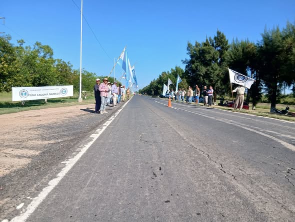 Productores de Laguna Naineck protestaron por la crisis agrícola