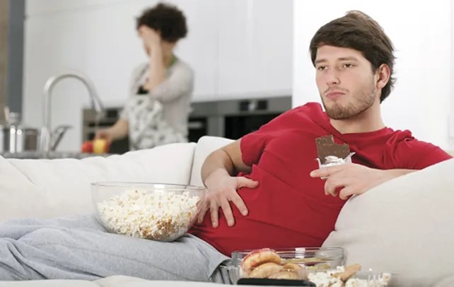 Qué es la adultescencia, el fenómeno que cada vez se replica más en las casas argentinas