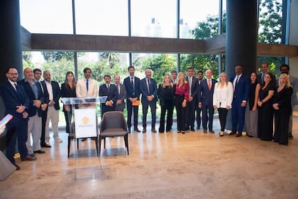 El ministro del STJ, Ariel Coll participó de la obra colectiva: Las nuevas leyes del poder, Justicia, medios, IA y redes sociales