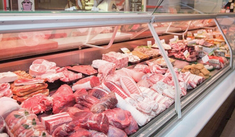 La carne aumentó y el consumo se refugia en el crédito y las ofertas