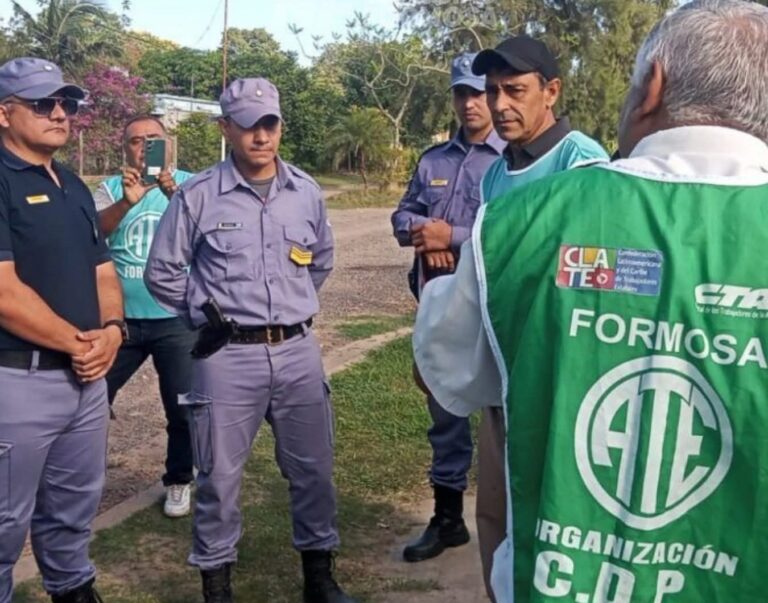 ATE protestó por despidos en el HCD de Villa Escolar y recurrió a la Justicia