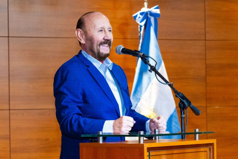 Insfrán: Para ser federales hay que buscar el desarrollo armónico de la Nación