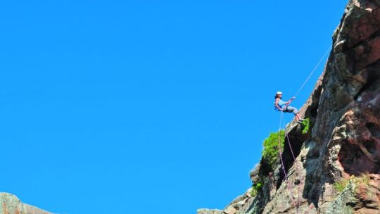 Escalada con tonada cordobesa: en las sierras y en la palestra