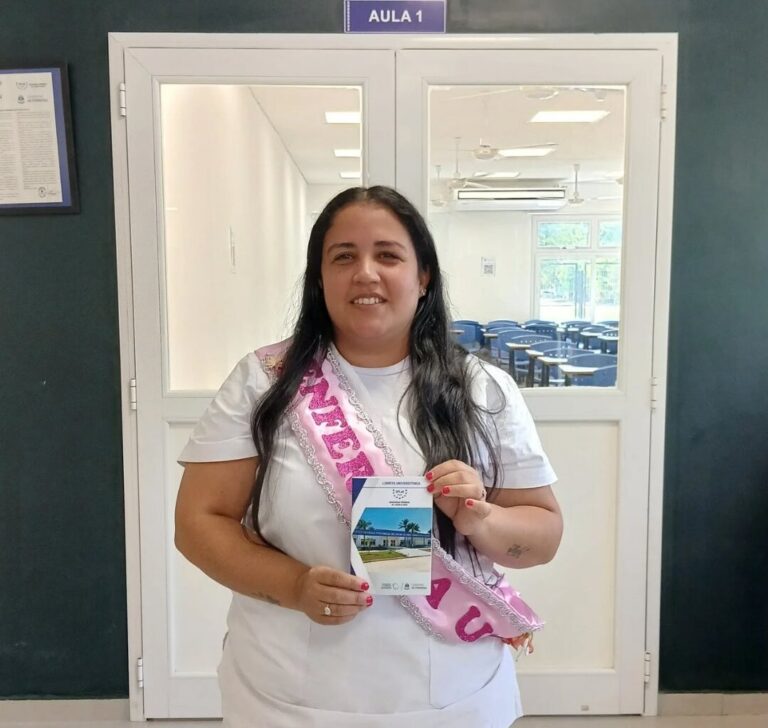 Nuevos egresados en la UPLaB: Un logro que reafirma el compromiso con la formación de profesionales