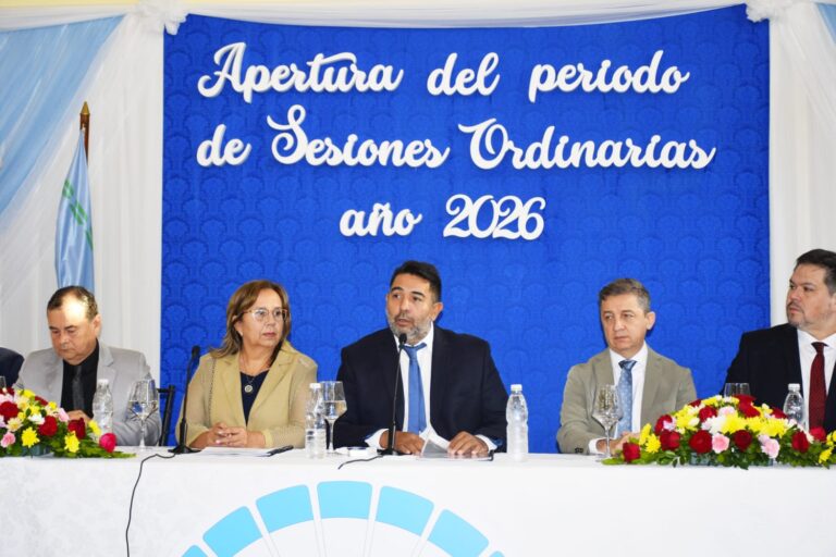 Caniza dejó inaugurado el período ordinario de sesiones del Concejo Deliberante de Clorinda