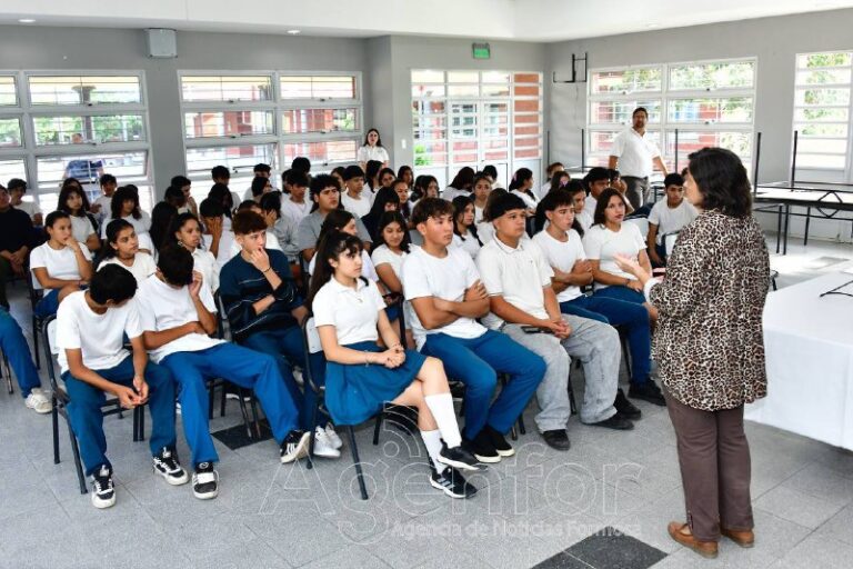 Un taller de reflexión del Día Nacional de la Memoria por la Verdad y la Justicia se desarrolló en la EPES N 91