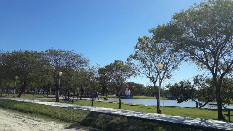 Preocupación por exhibicionistas en una concurrida zona recreativa y deportiva