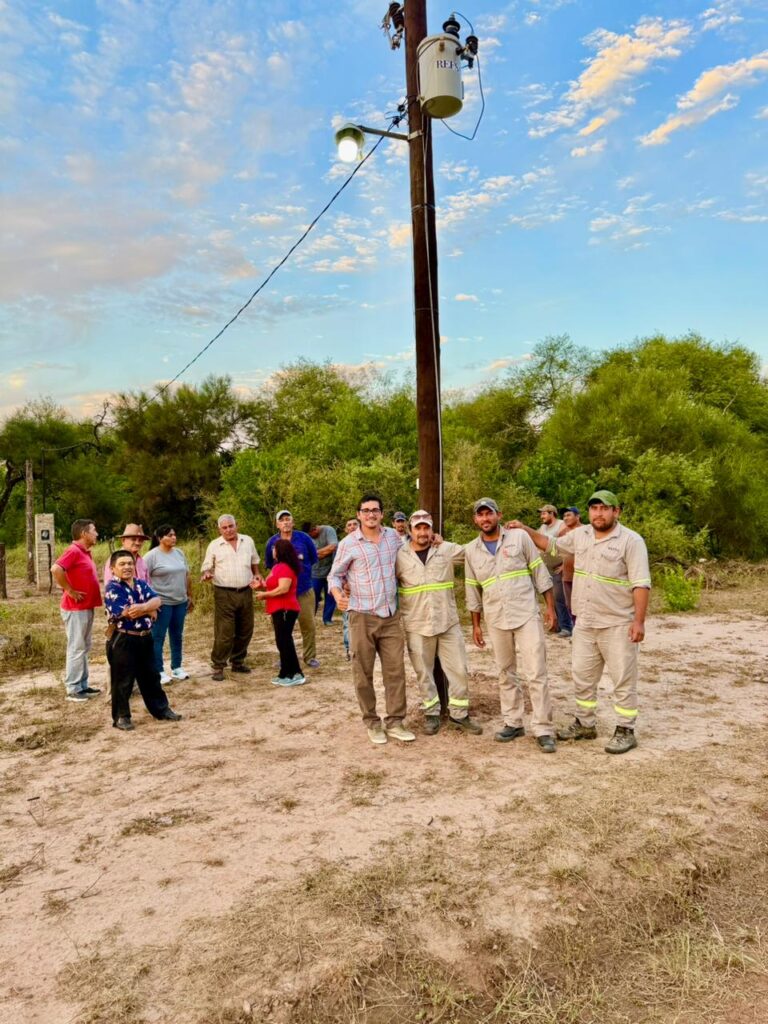 Llegó el tendido eléctrico a San Roque