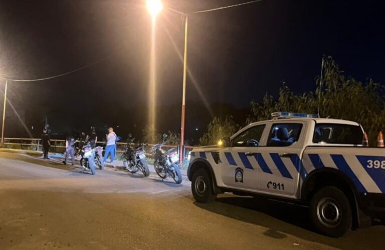 Sacan de circulación a una decena de motociclistas por ruidos molestos y desorden en Clorinda