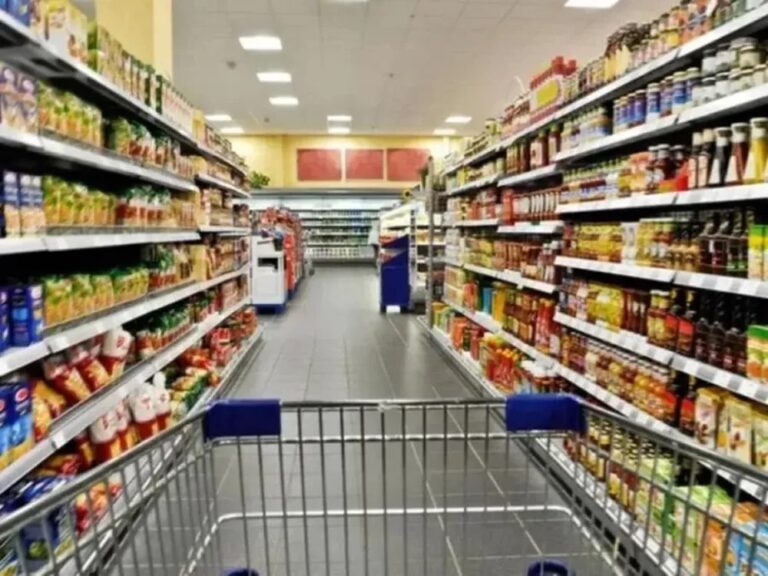 El consumo masivo profundizó su caída en febrero: cuáles fueron los rubros más golpeados