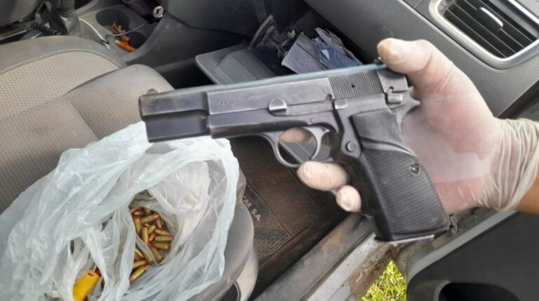 En dos procedimientos, gendarmes secuestraron un arma de fuego y 2.563 municiones