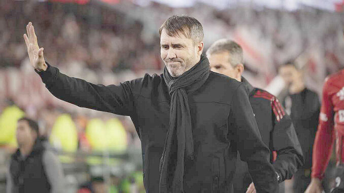 Eduardo Coudet durante el partido River Plate vs Gimnasia