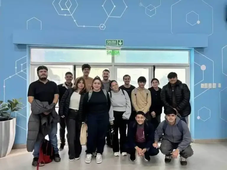 Estudiantes del Politécnico en prácticas en el CID Eva Perón