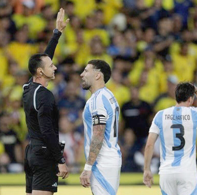 Nicolás Otamendi con la camiseta de la Selección Argentina