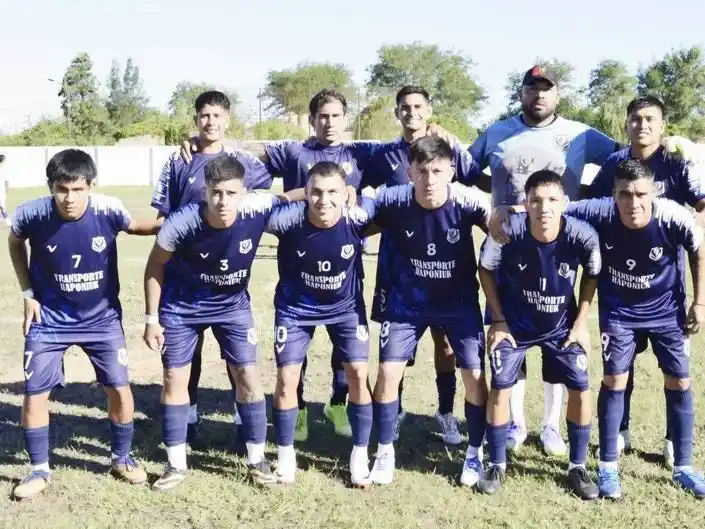 Partido de fútbol de la Liga Formoseña en el Polideportivo Fabián Lesme