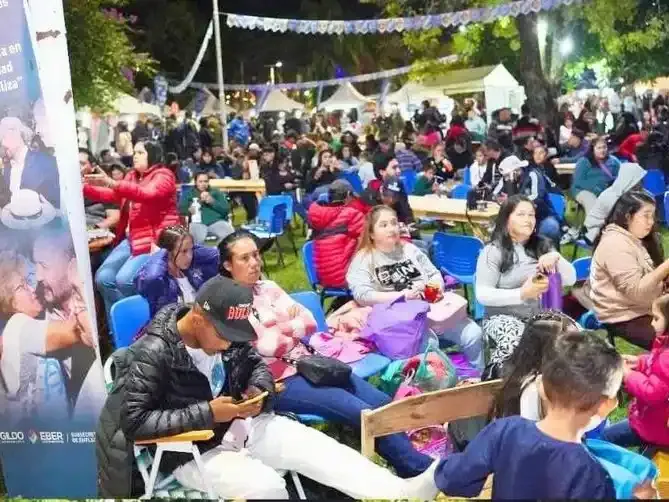 Mercado comunitario de emprendedores en el Galpón G de Formosa