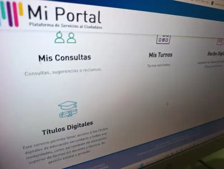Pantalla de Mi Portal mostrando títulos educativos digitales en Formosa