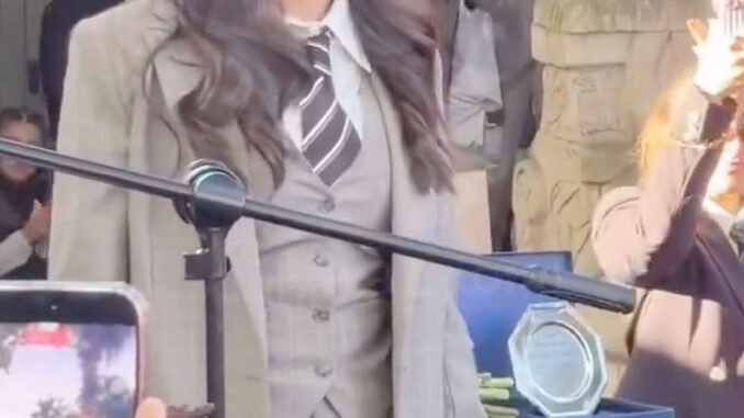 Emilia Mernes en la ceremonia de declaración como ciudadana ilustre en Nogoyá